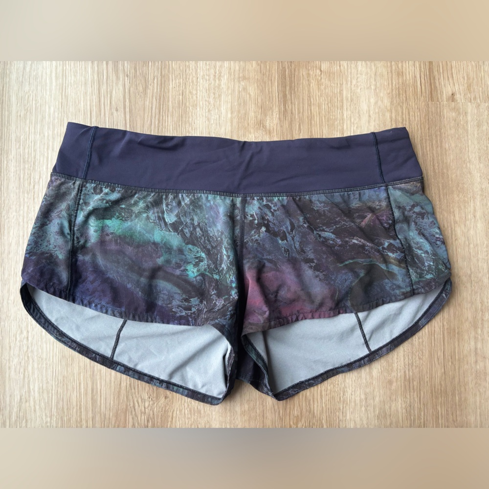 Lululemon Speed Up Short 2.5"
Radiant Multi / Midnight Navy size 8 - Picture 3 of 7